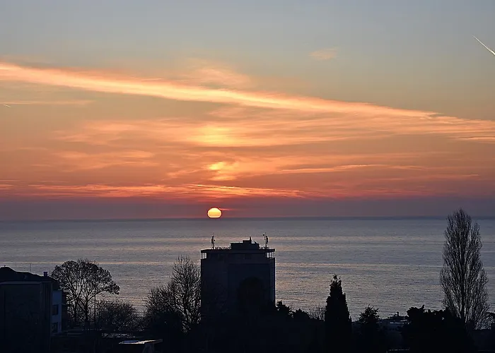 拖罗内格罗酒店 酒店 3*