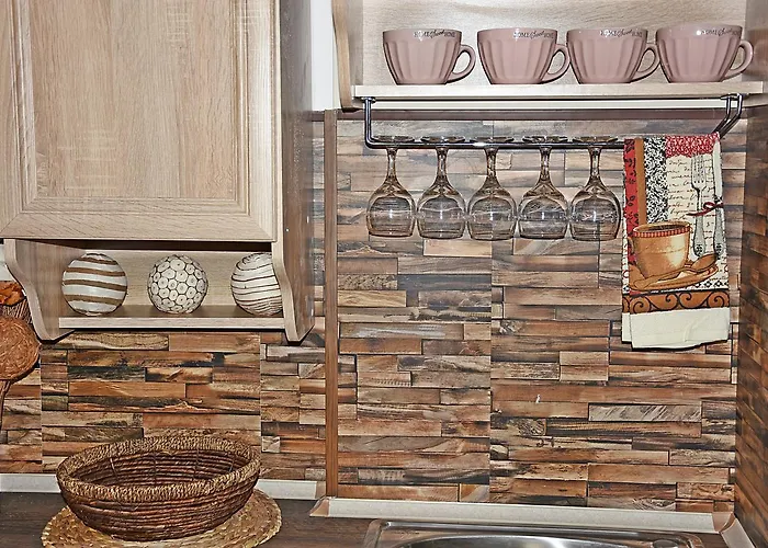 拖罗内格罗酒店