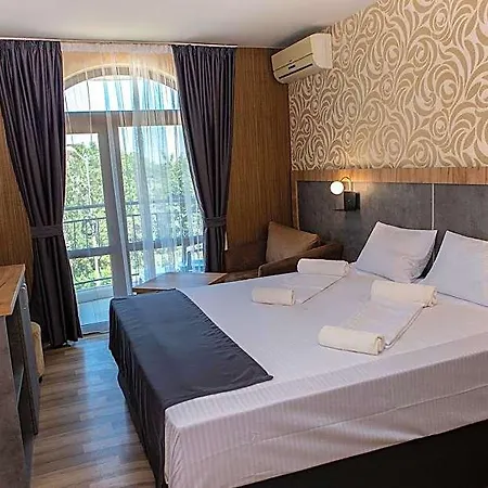 Hotel Toro Negro 3*